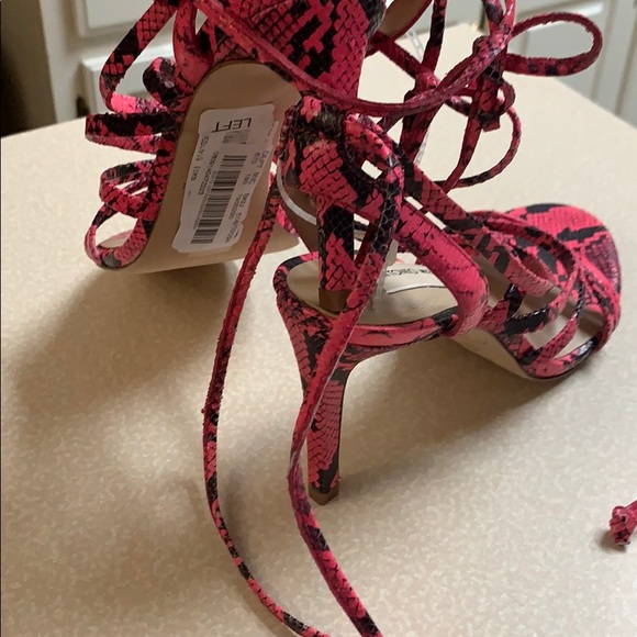 NWT Antonio Melani Valyn Snake Print Lace Up Heel - Picture 5 of 10